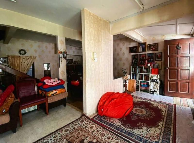 Rumah Teres 2-Tingkat untuk Dijual di Ampang Jaya (Ampang) - Najah Kadir - Living Room - PropertyGuru.com.my