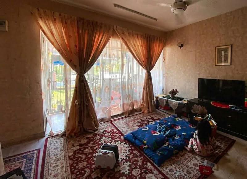 Rumah Teres 2-Tingkat untuk Dijual di Ampang Jaya (Ampang) - Najah Kadir - Living Room - PropertyGuru.com.my