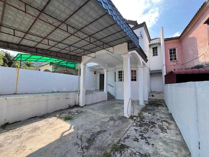 Rumah Teres untuk Dijual di Kajang (Selangor) - Najah Kadir - Exterior - PropertyGuru.com.my