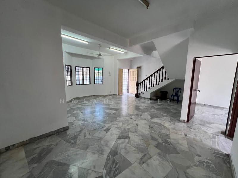 Rumah Teres untuk Dijual di Kajang (Selangor) - Najah Kadir - Living Room - PropertyGuru.com.my