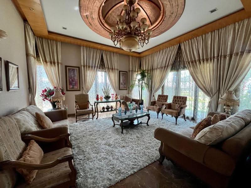 Bungalow House for Sale in Perdana Lakeview East (Cyberjaya) - Najah Kadir - Living Room - PropertyGuru.com.my