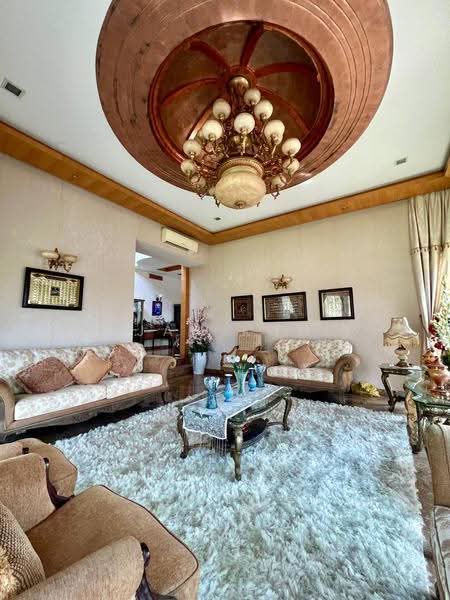 Bungalow House for Sale in Perdana Lakeview East (Cyberjaya) - Najah Kadir - Living Room - PropertyGuru.com.my