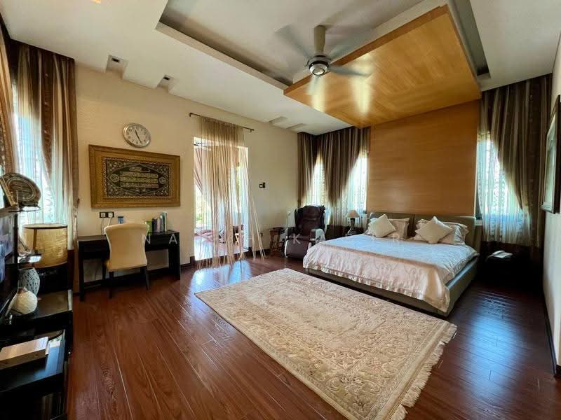 Bungalow House for Sale in Perdana Lakeview East (Cyberjaya) - Najah Kadir - Bedroom - PropertyGuru.com.my