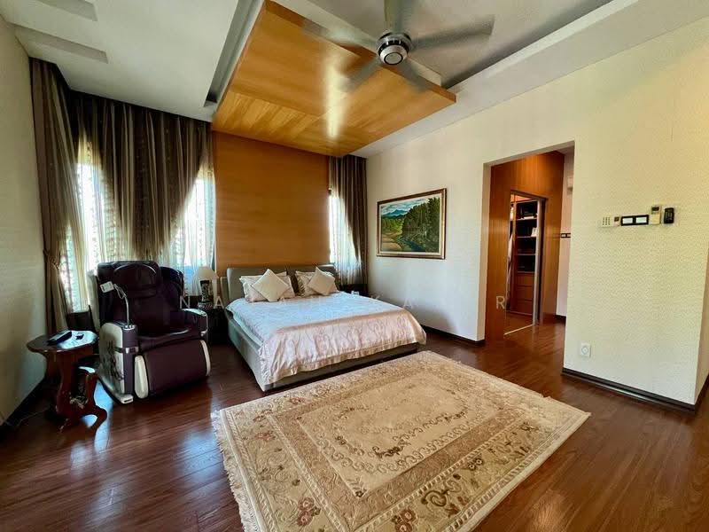 Bungalow House for Sale in Perdana Lakeview East (Cyberjaya) - Najah Kadir - Master Bedroom - PropertyGuru.com.my