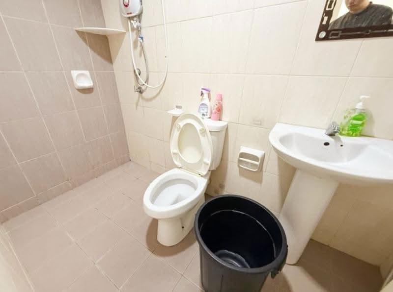 Kediaman Servis untuk Disewa di Birch Plaza - Alex Lim - Bathroom - PropertyGuru.com.my