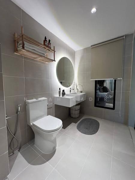 Kediaman Servis untuk Dijual di The Vybe - Najah Kadir - Bathroom - PropertyGuru.com.my