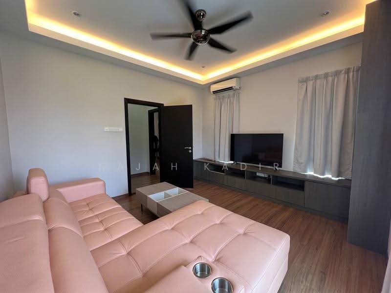 Bungalow House untuk Dijual di Country Heights (Kajang) - Najah Kadir - Living Room - PropertyGuru.com.my