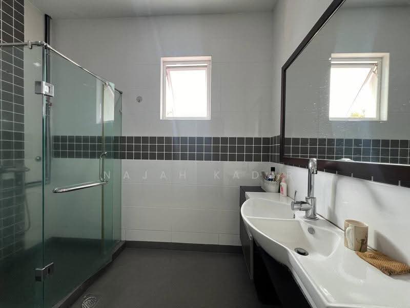Bungalow House untuk Dijual di Country Heights (Kajang) - Najah Kadir - Bathroom - PropertyGuru.com.my