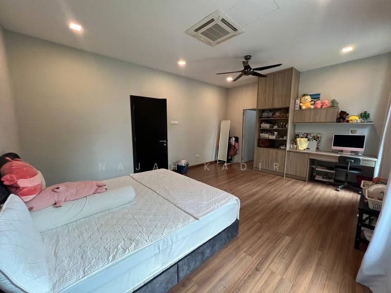Bungalow House untuk Dijual di Country Heights (Kajang) - Najah Kadir - Bedroom - PropertyGuru.com.my