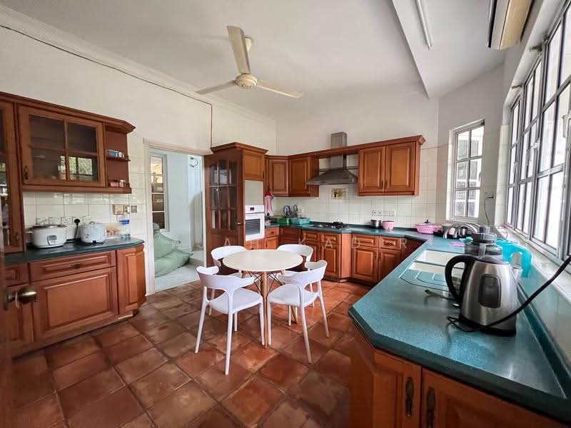 Bungalow House untuk Dijual di Country Heights (Kajang) - Najah Kadir - Kitchen - PropertyGuru.com.my