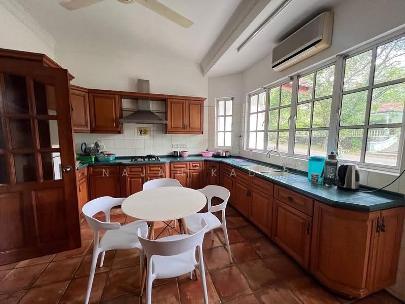 Bungalow House untuk Dijual di Country Heights (Kajang) - Najah Kadir - Kitchen - PropertyGuru.com.my