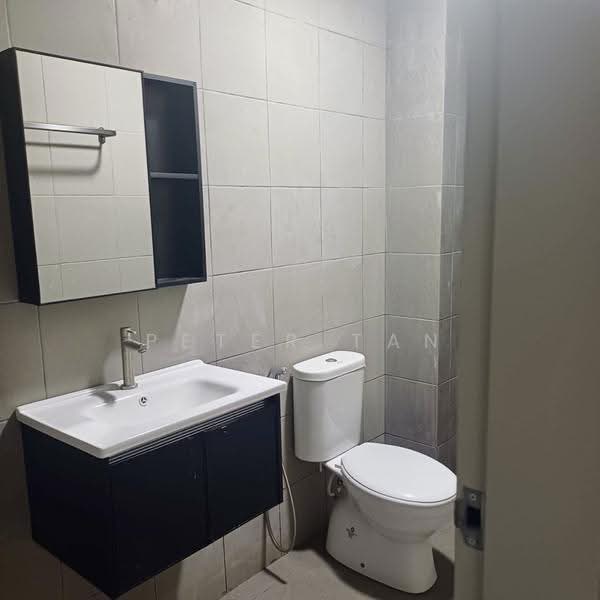 Kediaman Servis untuk Disewa di Residensi Bukit Tiara - Peter Tan - Bathroom - PropertyGuru.com.my