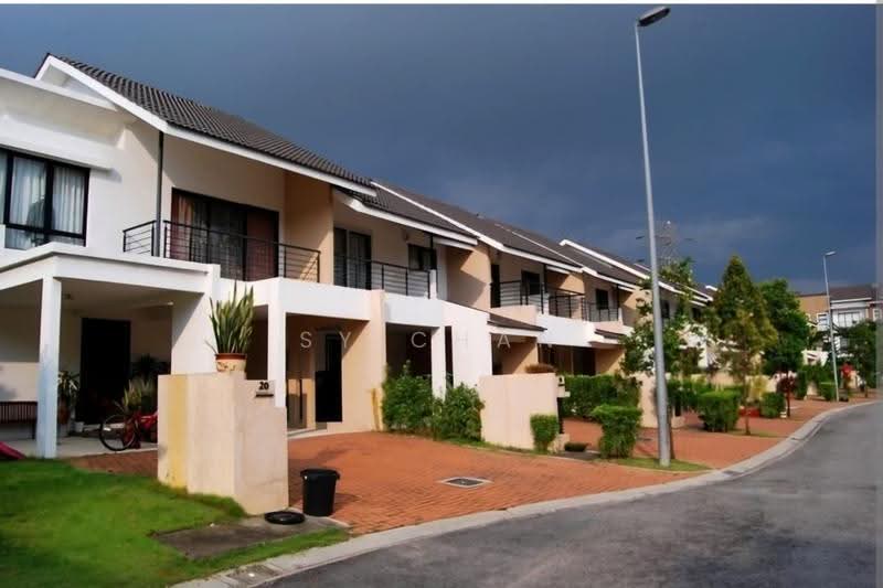 2-storey Terraced House for Rent in Lake Edge (Puchong) - SY Chan - Exterior - PropertyGuru.com.my