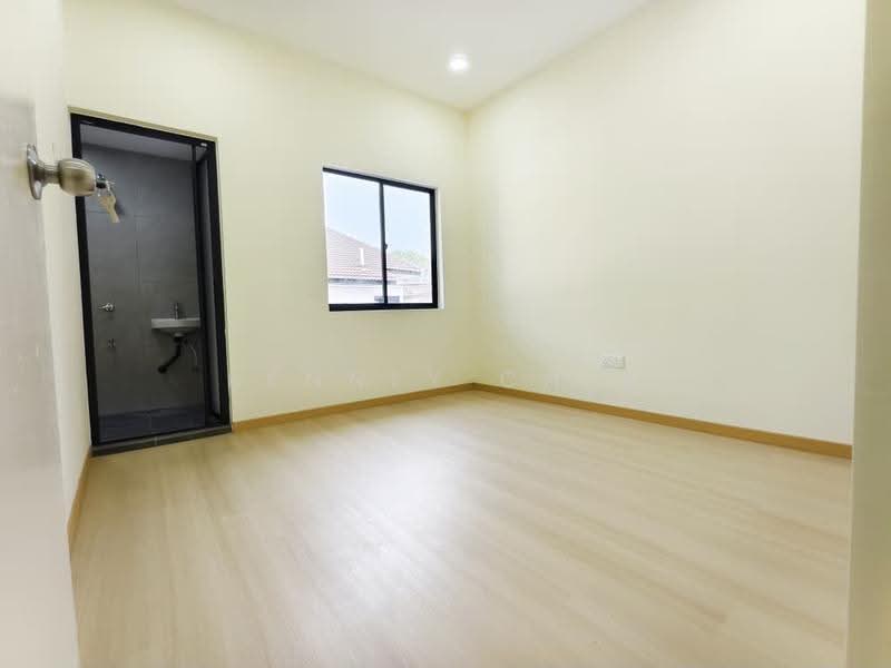 Rumah Teres 2-Tingkat untuk Dijual di Bandar Selesa Jaya (Skudai) - Kennly Chia - PropertyGuru.com.my