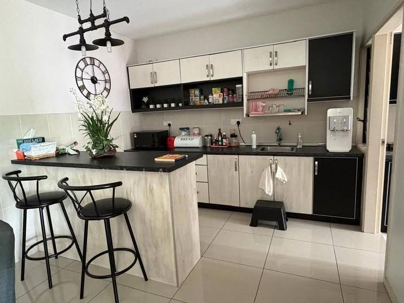 Townhouse for Sale in Shah Alam (Selangor) - Najah Kadir - Kitchen - PropertyGuru.com.my