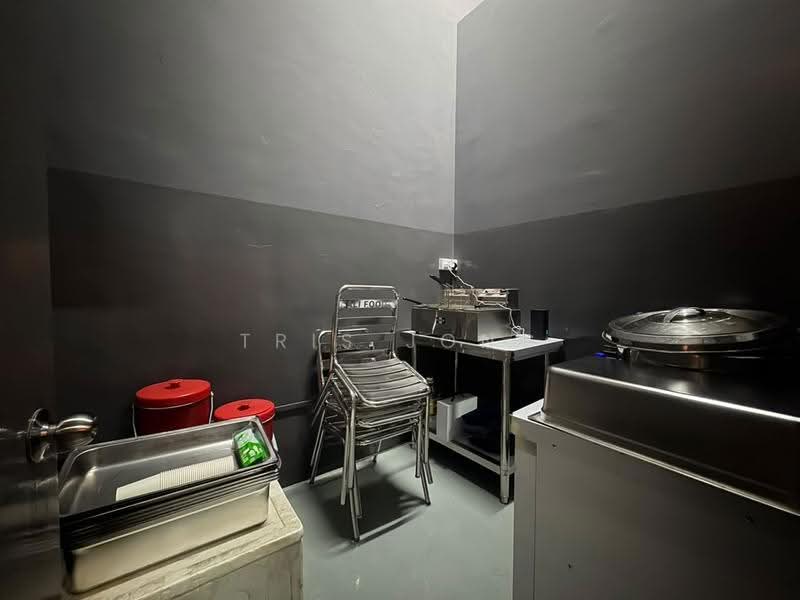 Kedai untuk Dijual di Jalan Ipoh (Kuala Lumpur) - Tris Jong - Kitchen - PropertyGuru.com.my