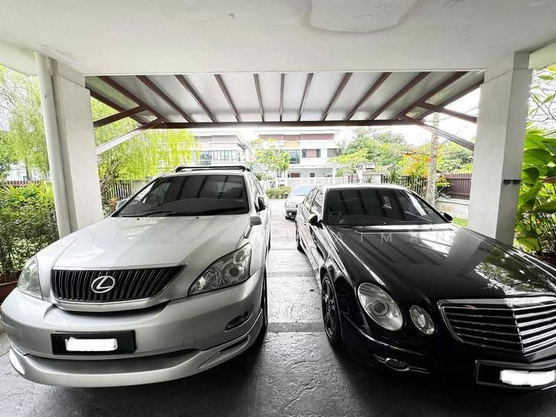 Rumah Berkembar untuk Dijual di Seksyen U9 (Shah Alam) - Yasmin Sulaiman - Car Park - PropertyGuru.com.my