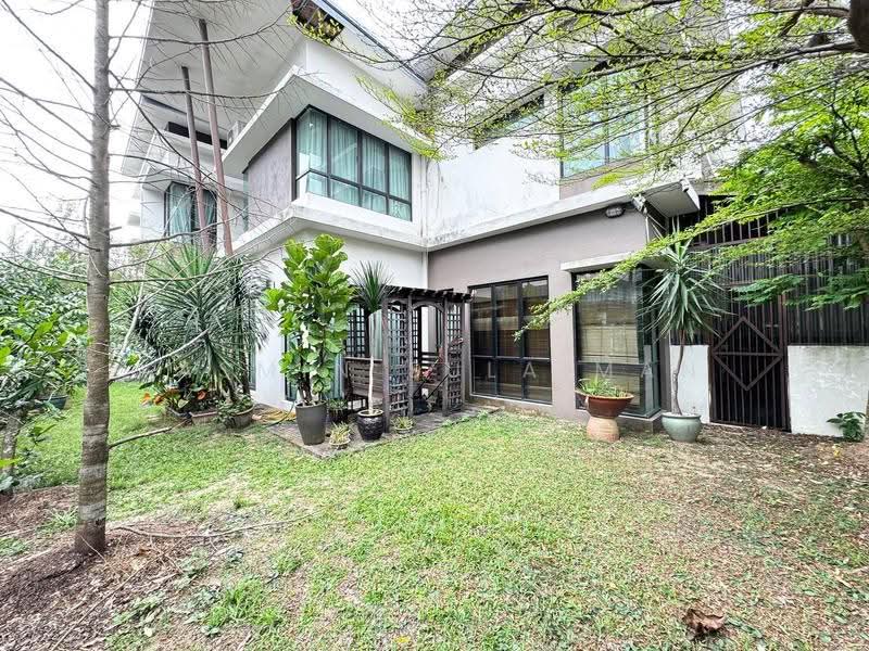 Rumah Berkembar untuk Dijual di Seksyen U9 (Shah Alam) - Yasmin Sulaiman - Exterior - PropertyGuru.com.my