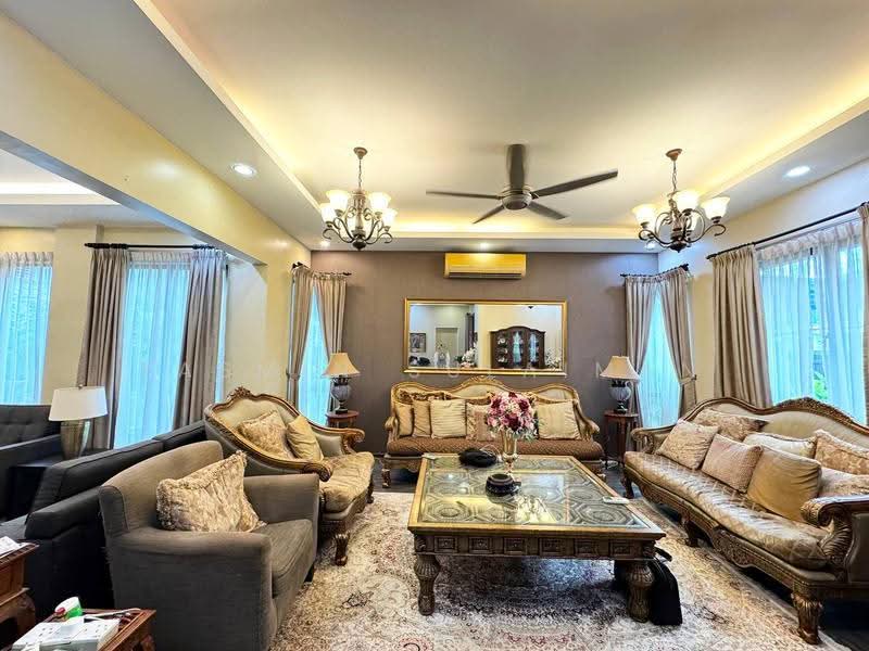 Rumah Berkembar untuk Dijual di Seksyen U9 (Shah Alam) - Yasmin Sulaiman - Living Room - PropertyGuru.com.my