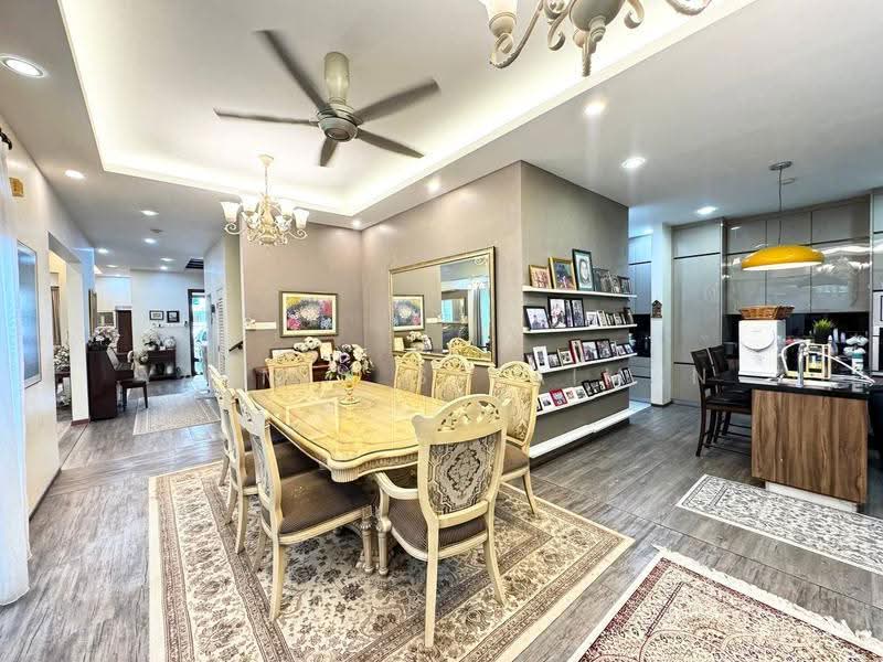 Rumah Berkembar untuk Dijual di Seksyen U9 (Shah Alam) - Yasmin Sulaiman - Dining Room - PropertyGuru.com.my