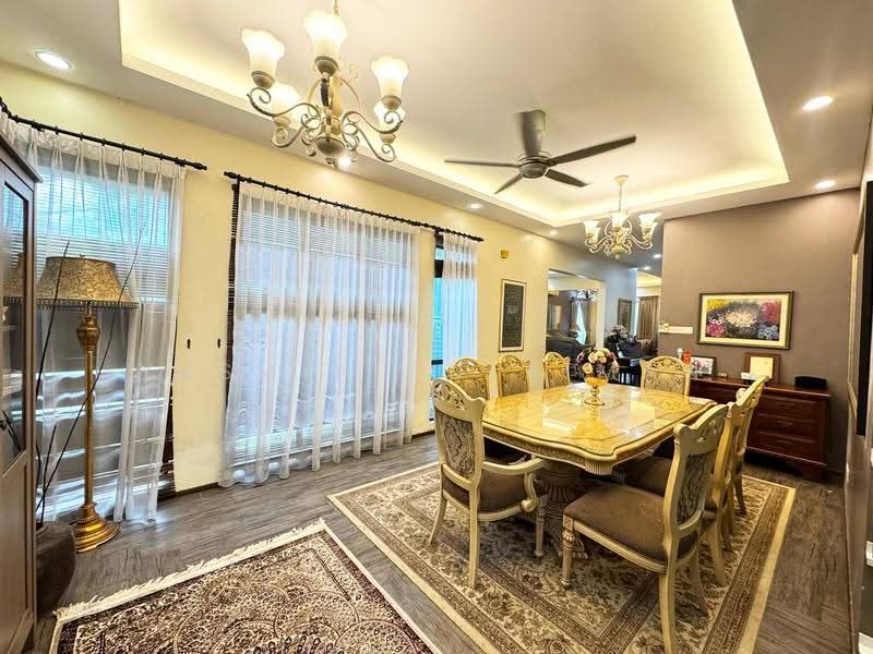 Rumah Berkembar untuk Dijual di Seksyen U9 (Shah Alam) - Yasmin Sulaiman - Dining Room - PropertyGuru.com.my