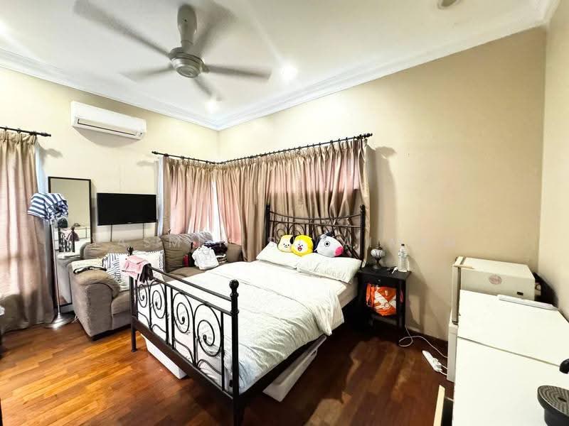 Rumah Berkembar untuk Dijual di Seksyen U9 (Shah Alam) - Yasmin Sulaiman - Bedroom - PropertyGuru.com.my