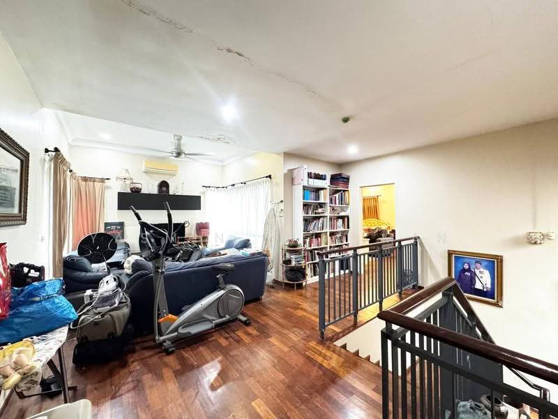 Rumah Berkembar untuk Dijual di Seksyen U9 (Shah Alam) - Yasmin Sulaiman - Living Room - PropertyGuru.com.my