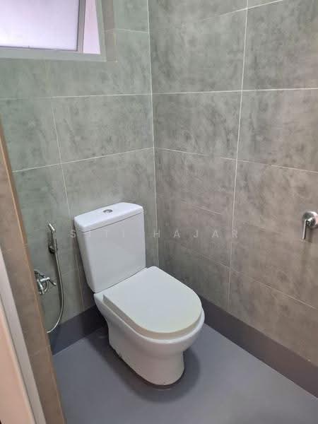 2-storey Terraced House for Rent in Dengkil (Selangor) - Siti Hajar - Bathroom - PropertyGuru.com.my