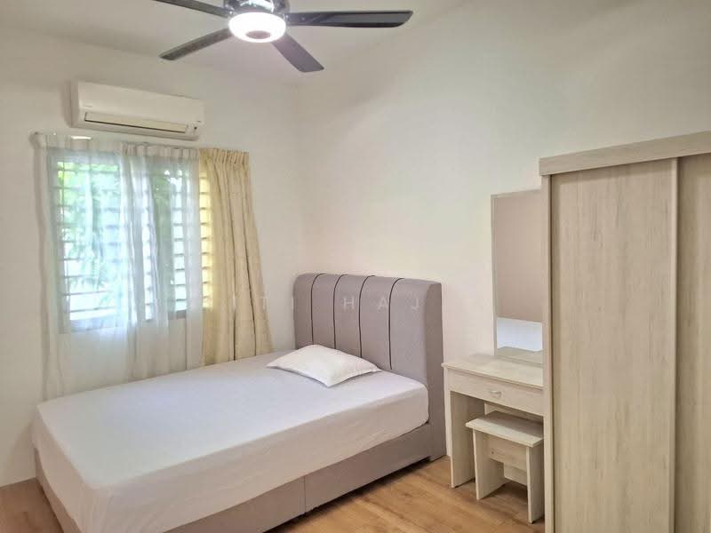 2-storey Terraced House for Rent in Dengkil (Selangor) - Siti Hajar - Bedroom - PropertyGuru.com.my