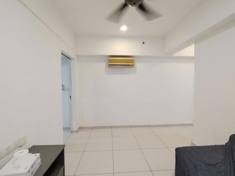 Kediaman Servis untuk Disewa di Avenue D'Vogue - Owen Loke - Living Room - PropertyGuru.com.my