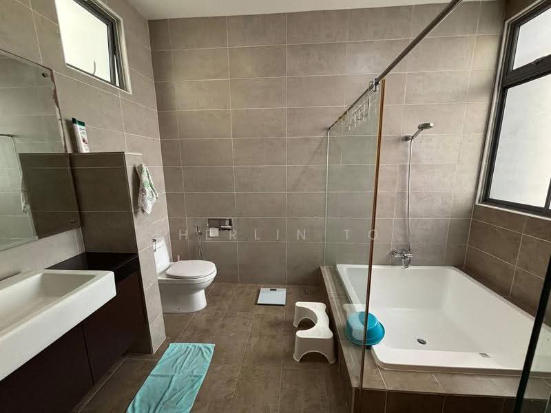 Rumah Berkembar untuk Dijual di Taman Impian Emas (Skudai) - Sherlin To - Bathroom - PropertyGuru.com.my