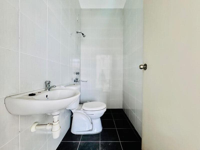 2-storey Terraced House for Sale in Taman Pulai Mutiara (Iskandar Puteri (Nusajaya)) - Tammy Chin - Bathroom - PropertyGuru.com.my