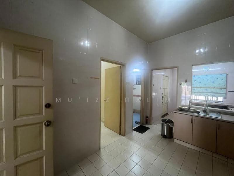 2-storey Terraced House for Sale in Bukit Jelutong (Shah Alam) - Mu'izz Halim - Kitchen - PropertyGuru.com.my