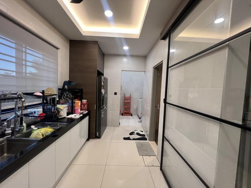Rumah Teres 2-Tingkat untuk Dijual di Bandar Rimbayu (Telok Panglima Garang) - Miki You - Kitchen - PropertyGuru.com.my