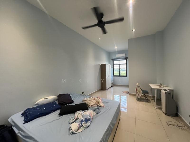 Rumah Teres 2-Tingkat untuk Dijual di Bandar Rimbayu (Telok Panglima Garang) - Miki You - Bedroom - PropertyGuru.com.my