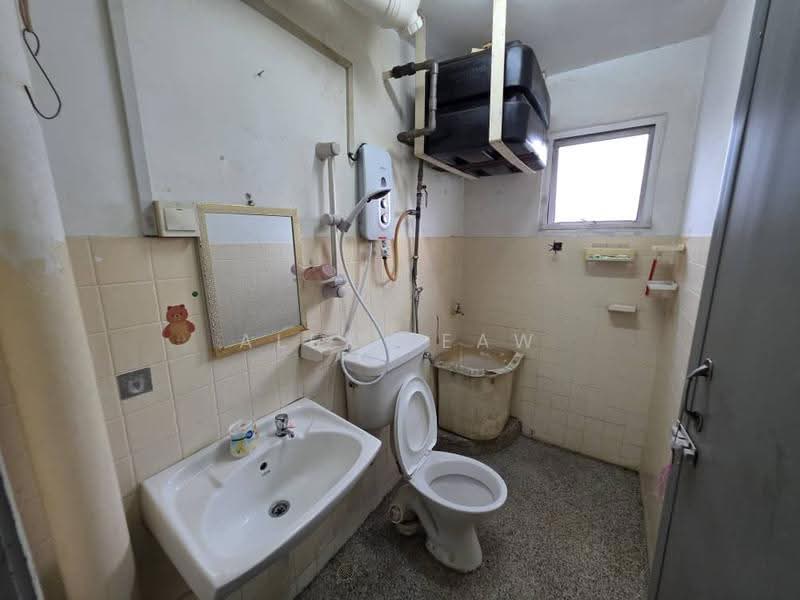 Apartment for Sale at H5 Apartment - Alex Leaw - Bathroom - PropertyGuru.com.my