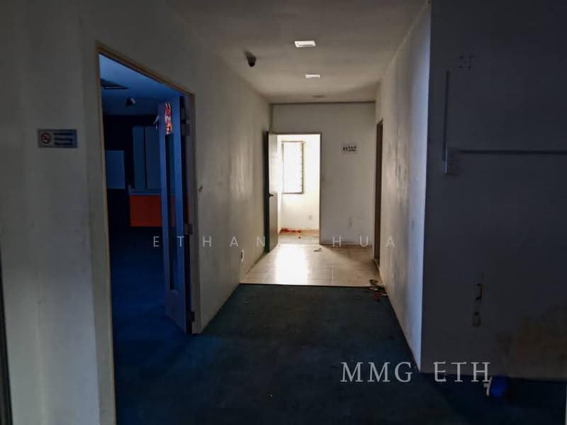 Shop / Office for Rent in Bandar Botanic (Klang) - Ethan Chua - Corridor - PropertyGuru.com.my