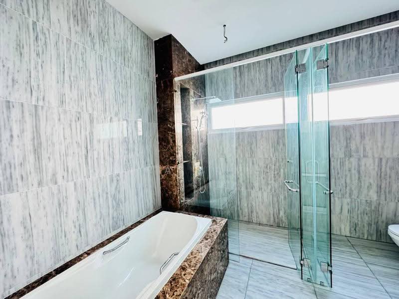 Bungalow House for Sale in Taman Melawati (Ulu Kelang) - Adzura Zamedin - Bathroom - PropertyGuru.com.my