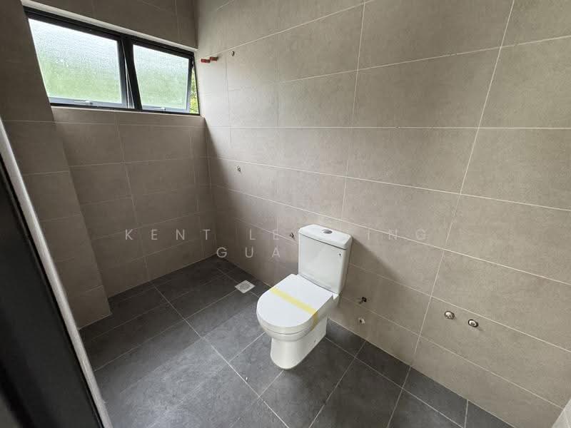 Banglo Lot Kosong untuk Dijual di Seksyen U10 (Shah Alam) - Kent Lee Jing Guang - Bathroom - PropertyGuru.com.my