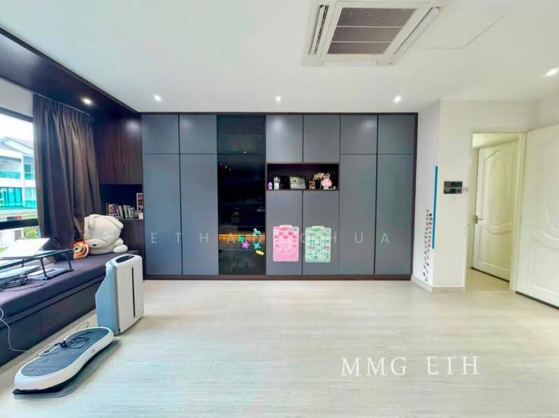 3-storey Terraced House for Sale in Ambang Botanic 2 (Klang) - Ethan Chua - Living Room - PropertyGuru.com.my