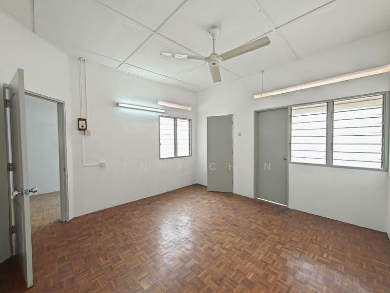 Rumah Teres 2-Tingkat untuk Dijual di Ipoh (Perak) - PENNY CHEN - Master Bedroom - PropertyGuru.com.my