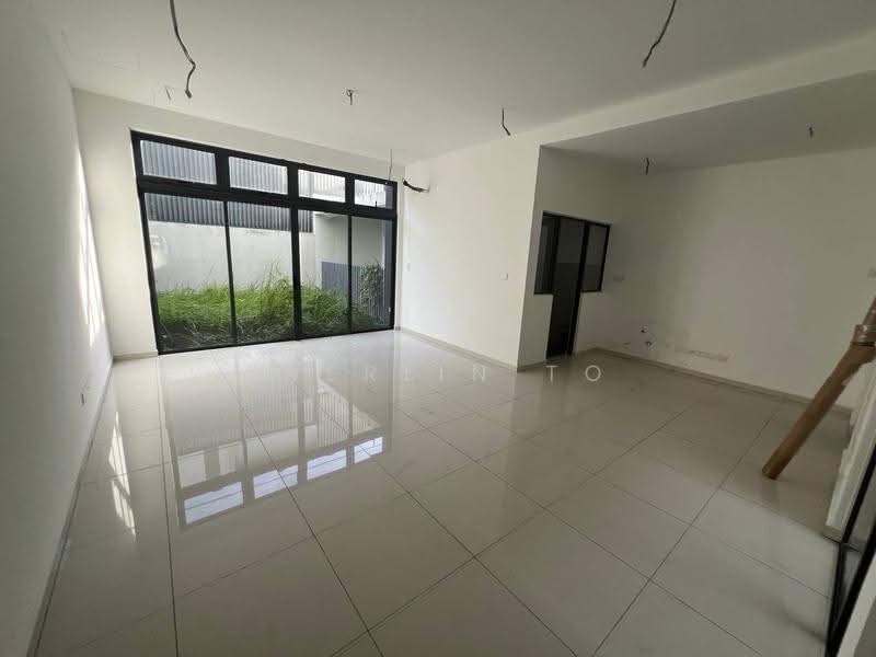 Cluster House for Sale in Medini (Iskandar Puteri (Nusajaya)) - Sherlin To - Living Room - PropertyGuru.com.my