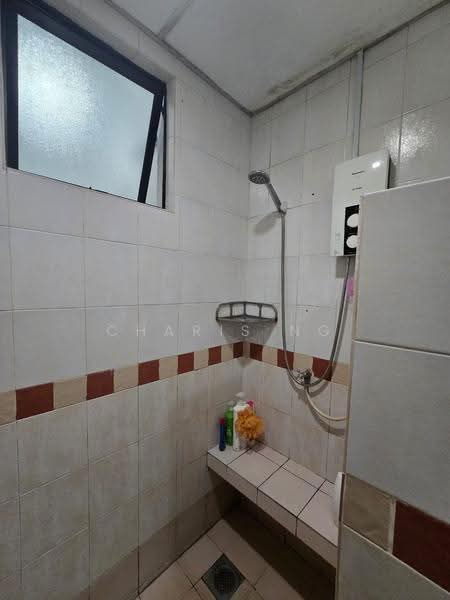 Kondominium untuk Disewa di Casa Indah 1 - Charis Ng - Bathroom - PropertyGuru.com.my
