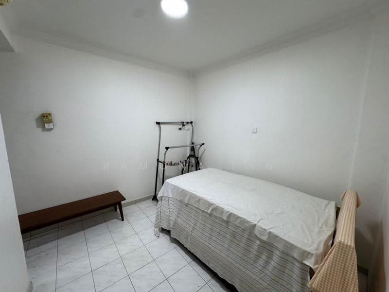 Pangsapuri untuk Dijual di Kenanga (Park View Court) - Ramona Tan - Bedroom - PropertyGuru.com.my