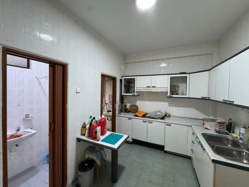 Pangsapuri untuk Dijual di Kenanga (Park View Court) - Ramona Tan - Kitchen - PropertyGuru.com.my
