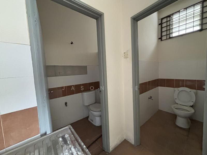 Kilang untuk Dijual di Alam Damai (Cheras) - Jason Lee - Bathroom - PropertyGuru.com.my