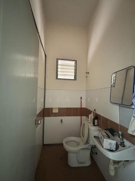 Kilang untuk Dijual di Alam Damai (Cheras) - Jason Lee - Bathroom - PropertyGuru.com.my