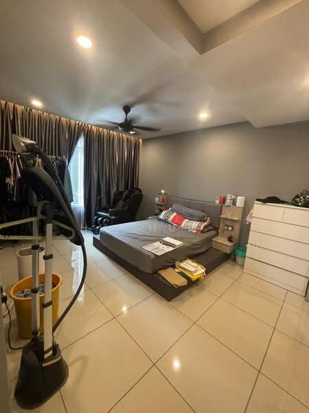 Apartment for Sale at Austin Suites (Permata Austin) - Hui Hui . - PropertyGuru.com.my