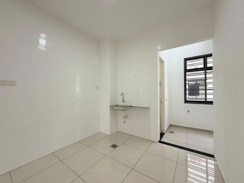 2-storey Terraced House for Sale in Bukit Indah (Iskandar Puteri (Nusajaya)) - Jun Wang - Kitchen - PropertyGuru.com.my