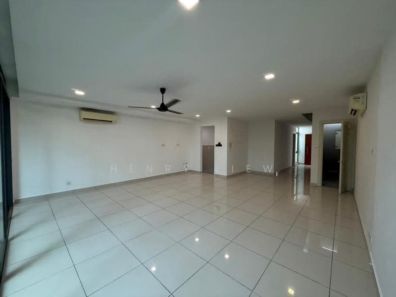 3-storey Terraced House for Sale in Cyber 9 (Cyberjaya) - Henry Liew - Living Room - PropertyGuru.com.my